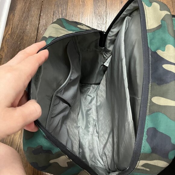 PUMA Outlander 21.2L for 17" Laptop / MacBook Pro Camo Backpack PSC1004 - Picture 12 of 16